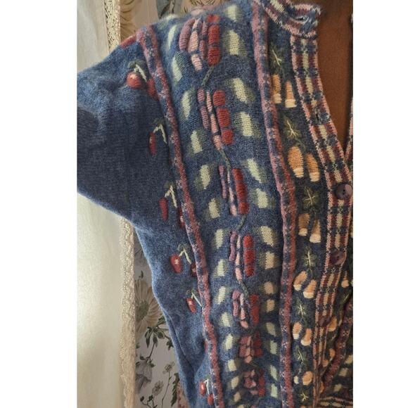 Vintage 90's Tulchan 100% Wool  3D Cardigan in Light Blue - Picture 6 of 10